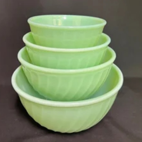 Fire King Jadeite Complete Swirl Mixing Bowl Set of 4 – Anchor Hocking – Firm - Picture 1 of 11